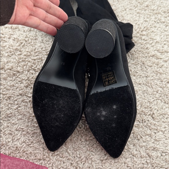 NWOT Elegant Black Over-the-Knee Boots - Picture 2 of 2